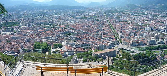 vue splendide depuis la Bastille de grenoble